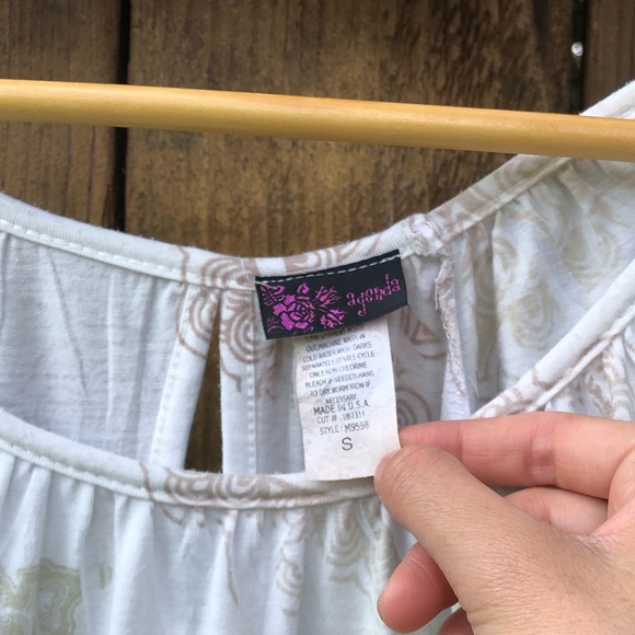 Sale! Printed Top - Picture 4 of 5